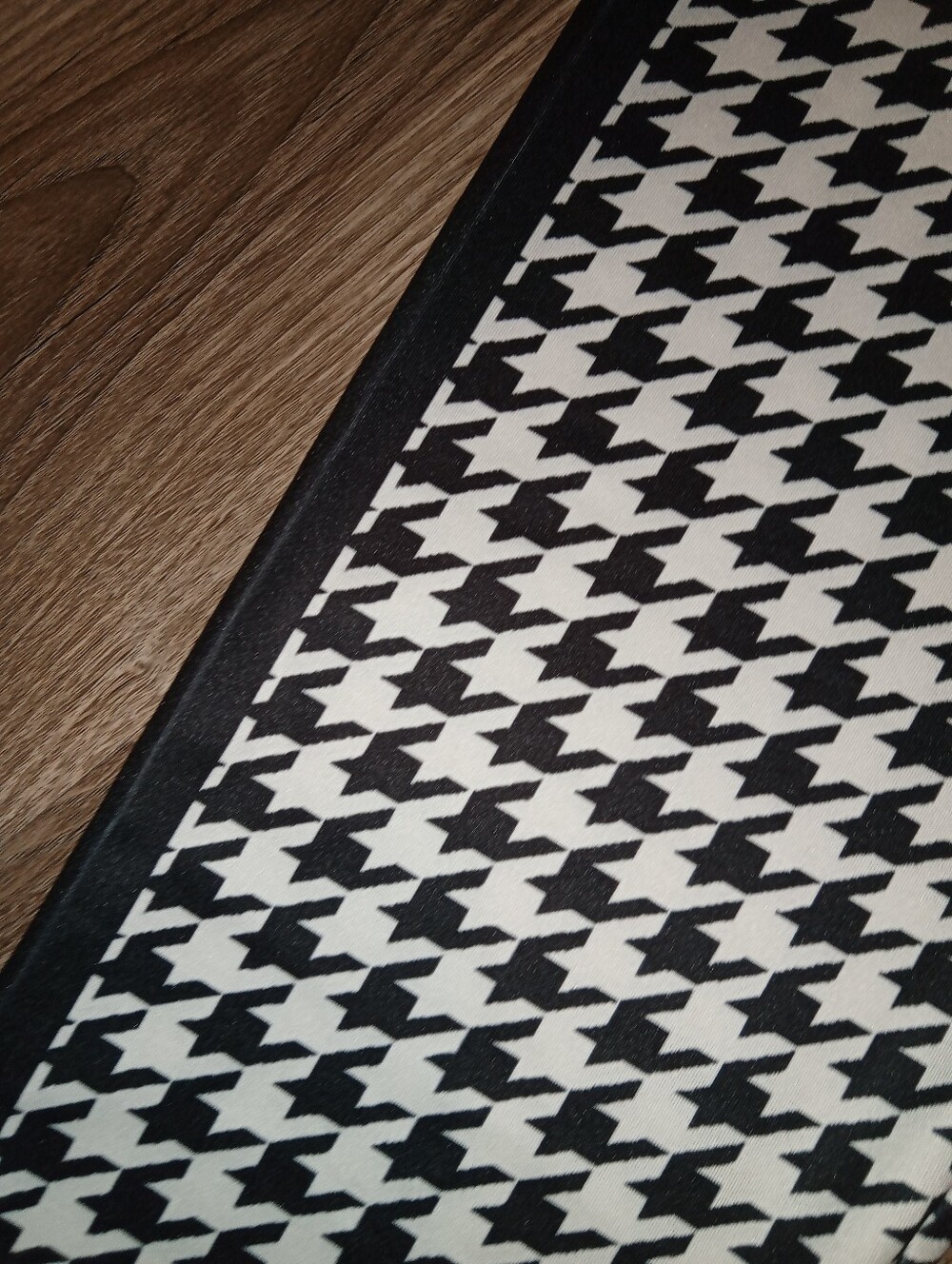Seven-point stretchy leggings with Houndstooth Print - Black & White - Picture 2 of 4